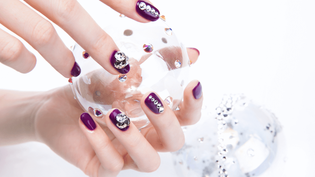 he beauty nail industry is poised for continued evolution. We can anticipate:
Sustainable Solutions: A growing emphasis on eco-friendly polishes, vegan formulas, and recyclable packaging is shaping the future of nail care.
Technological Advancements: Innovations in gel polish, dip powder systems, and nail art tools will continue to improve durability, longevity, and ease of application.
Personalized Experiences: AI-powered apps and virtual try-on tools may soon offer customized nail art designs and color recommendations based on individual preferences.